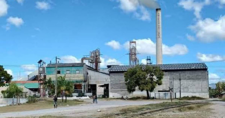 El único central de Guantánamo empezará moliendo caña para producir alcohol y luego tratará de hacer azúcar