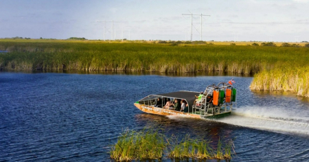 Un muerto tras aparatoso choque de dos lanchas de aire en Everglades