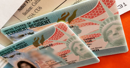 Green card por Ley de Ajuste Cubano ya tarda casi un año: tiempo de espera se multiplica por tres desde 2023