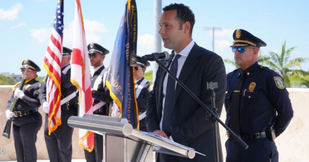 Hialeah acumula miles de dólares en pagos de horas extra a escoltas del alcalde Bryan Calvo