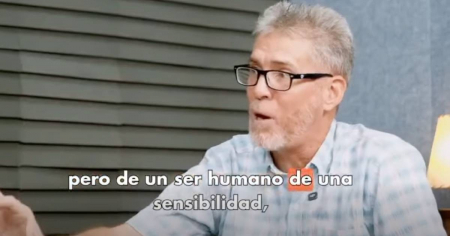 Reaparece Hassan Pérez Casabona con alabanzas a Fidel Castro