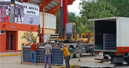 Régimen presume del primer estadio con paneles solares en Cuba