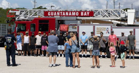 Informe del Senado cuestiona gasto millonario en operación migratoria de la Base Naval de Guantánamo: 445 empleados y cero detenidos