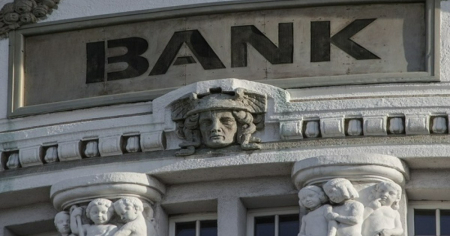 EE.UU. investigará a grandes bancos tras un informe sobre exclusión de clientes por sus creencias