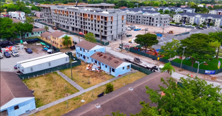 La administradora de viviendas de North Park, en Miami, reconoce su deterioro tras quejas vecinales