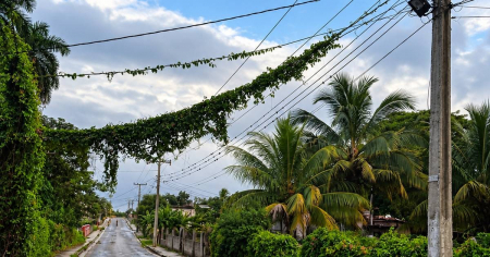 Un pueblo de Cuba lleva más de 100 días sin electricidad y sin agua: «Cada vez más cerca de la comunidad primitiva»