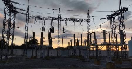 Falla en una línea de 110 kV deja sin luz a gran parte de Santa Clara en medio de la crisis energética en Cuba