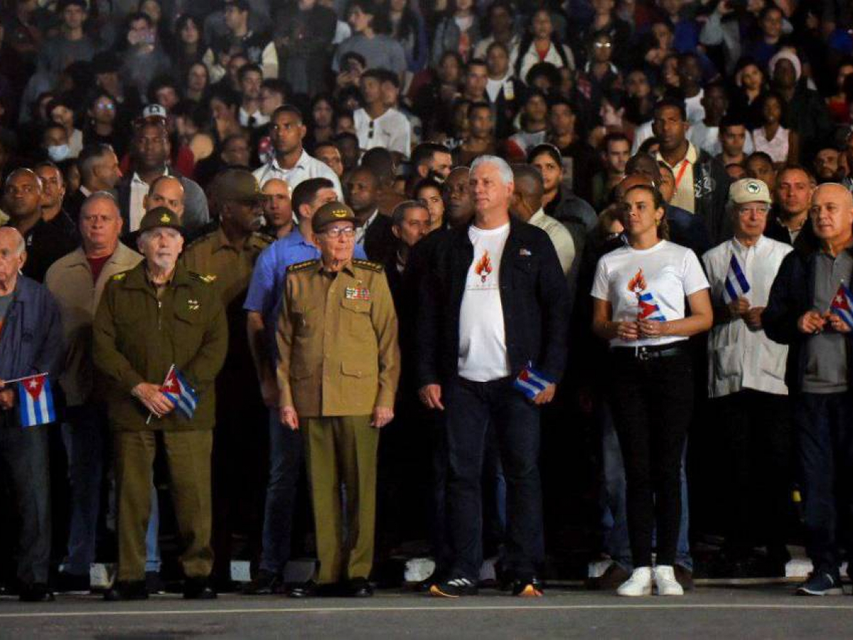 Rachel aconseja a los líderes empresariales que no se dobleguen ante Trump,  «profundamente impopular»., image size:1200x900