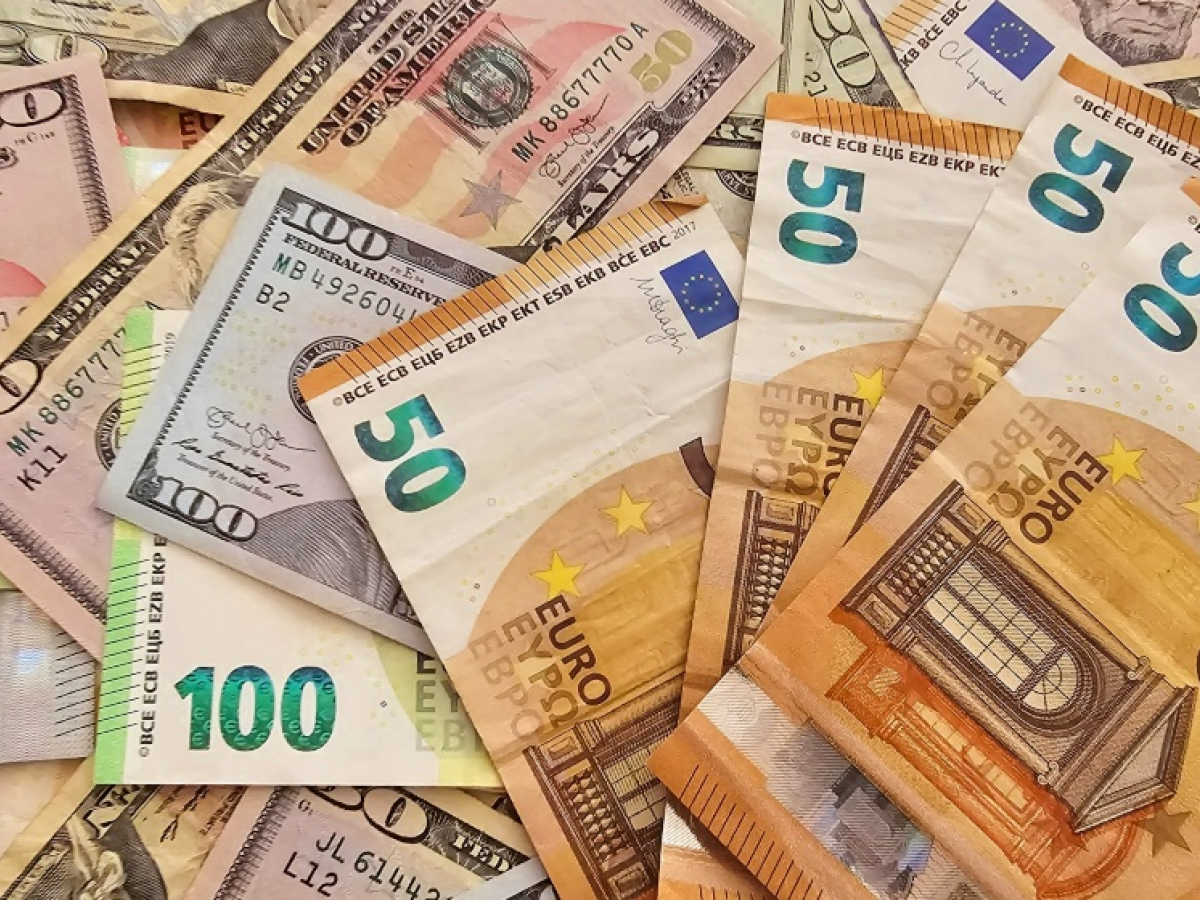 在古巴，美元、欧元和MLC：今天在非正式市场上，一种货币的汇率贬值了。