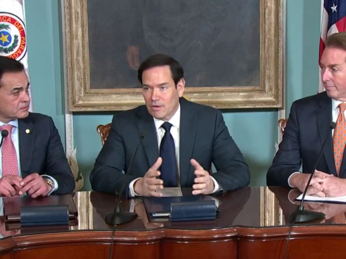 https://cdn0.celebritax.com/sites/default/files/styles/rectangle_blur_1200x900/public/1755189287-acuerdo-ee-uu-paraguay-permitira-trasladar-solicitudes-asilo-fuera-territorio.jpg