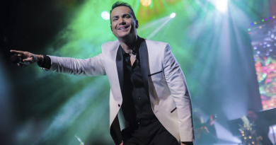 El salsero Víctor Manuelle calentó La Habana en su concierto del Festival de la Salsa