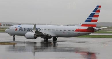 American Airlines reinicia vuelos comerciales con el polémico Boeing 737 MAX