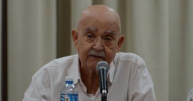 Fallece en Cuba el escritor Germán Piniella, tío de Los Tres de La Habana