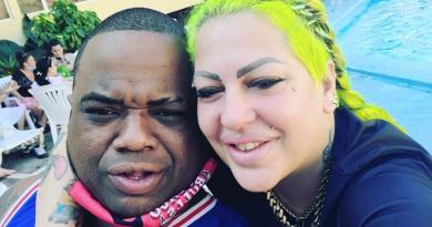 La cantante dejó Los 4 tras firmar un contrato con Amboss Media.