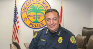 Exjefe de Policía Arturo Acevedo demanda a Ciudad de Miami por supuesta vendetta política en su despido