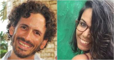 Periodistas y activistas amanecen sitiados en Cuba por la policía