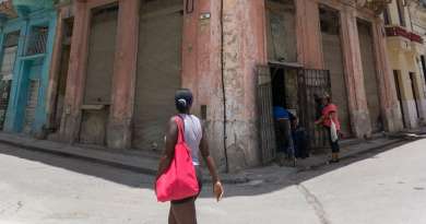 Baja valor de divisas en mercado informal cubano