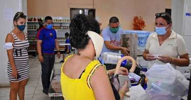 Regulan venta de alimentos, cigarros y bebidas alcohólicas en Holguín 