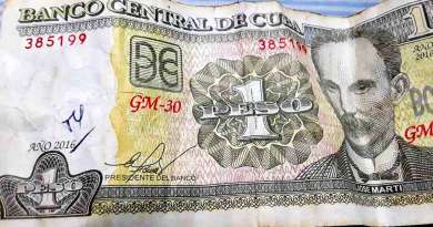 El dólar alcanza los 150 pesos cubanos en mercado informal de divisas