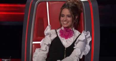 Camila Cabello confunde a un concursante de The Voice con su ex: "¿Está Shawn Mendes ahí arriba?"