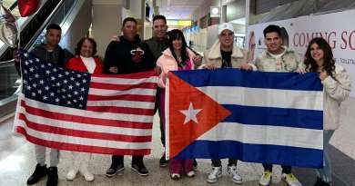 Padre e hijo se reencuentran con su familia en Estados Unidos tras escapar de Cuba en balsa