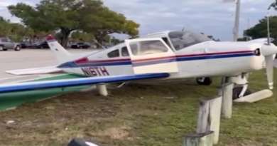 Avioneta aterriza de emergencia en transitada carretera de Miami-Dade