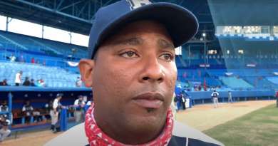Receptor holguinero Franklin Aballe solicita la baja del béisbol cubano