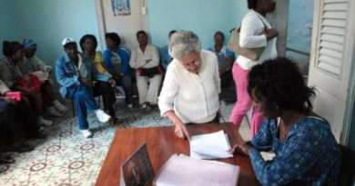 Jubilada cubana lleva diez años tratando de legalizar su casa en La Habana