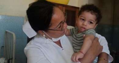 Osmán, el niño cubano que vive en un cuarto de hospital en Trinidad