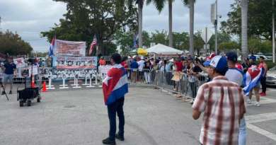 Marlins de Miami responden a críticas por prohibir mensajes contra el régimen cubano en su estadio