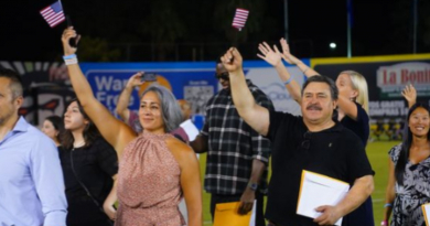 Cubano al obtener la ciudadanía en EE.UU.: "Era un sueño pendiente"