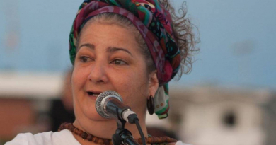Muere trovadora cubana Beatriz Valladares Sanfiel