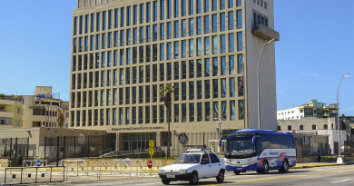 Llegan nuevos diplomáticos estadounidenses a la embajada en La Habana