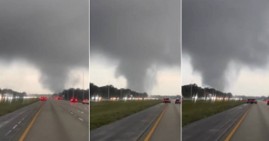 Captan impresionante tornado en carretera de Palm City, Florida