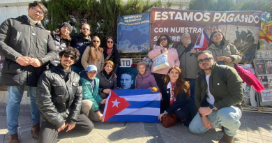 Activistas cubanos se suman al homenaje a Alexei Navalny en España