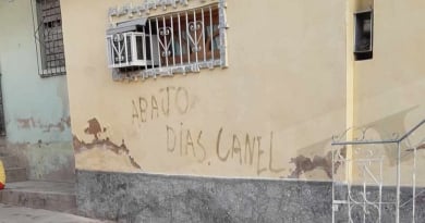 Pintan cartel contra Díaz-Canel en pared de Santiago de Cuba tres semanas después de las protestas