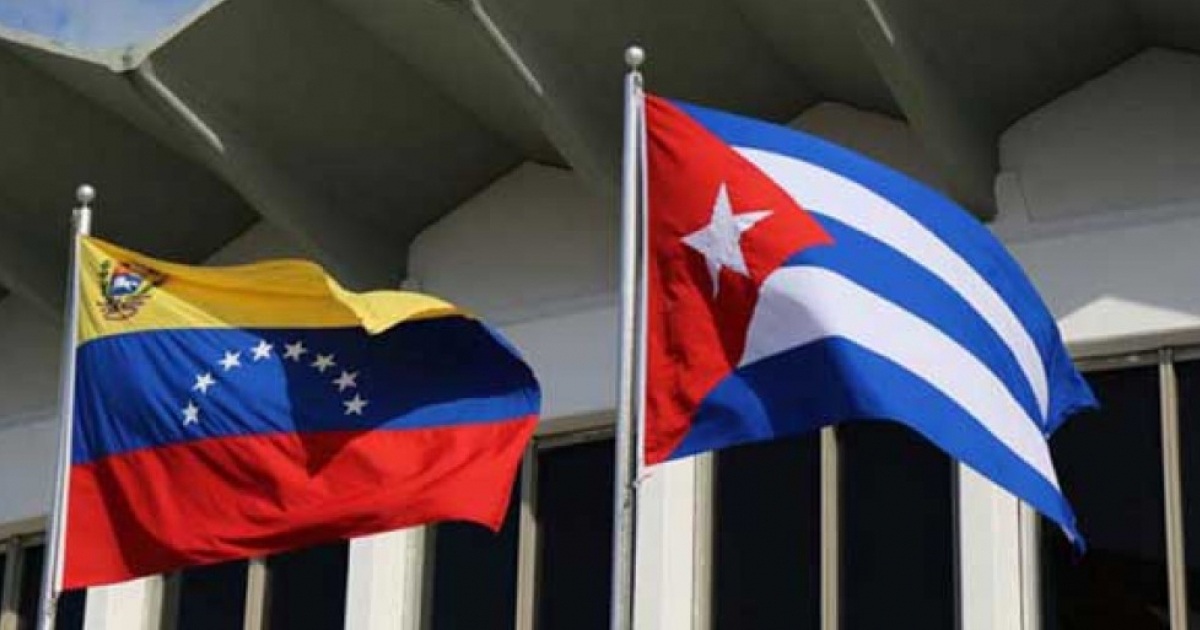 Banderas cubana y venezolana. © Periódico 26.