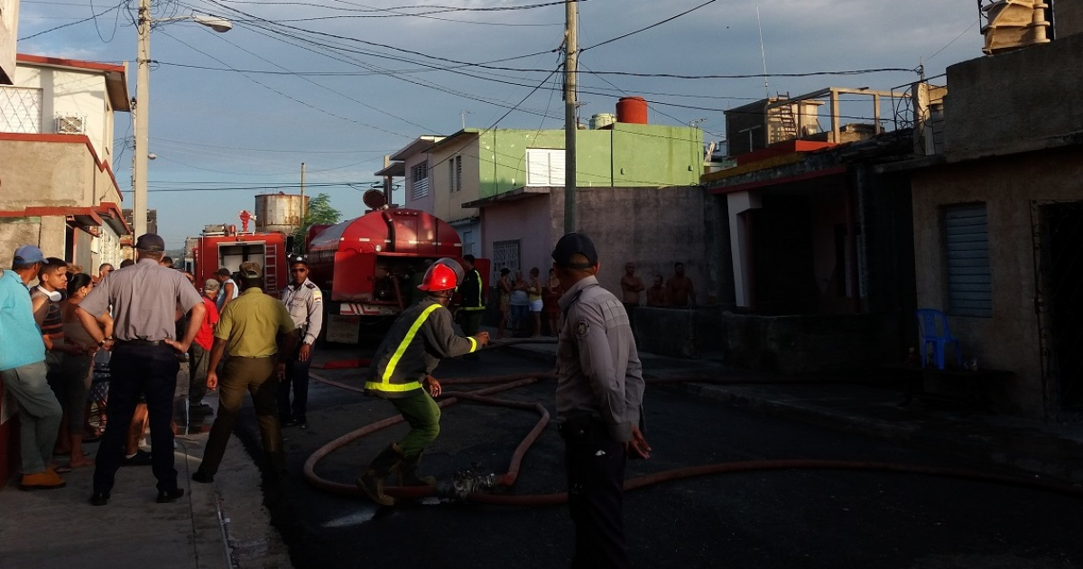Incendio en la calle Las Mercedes, Matanzas © TV Yumurí