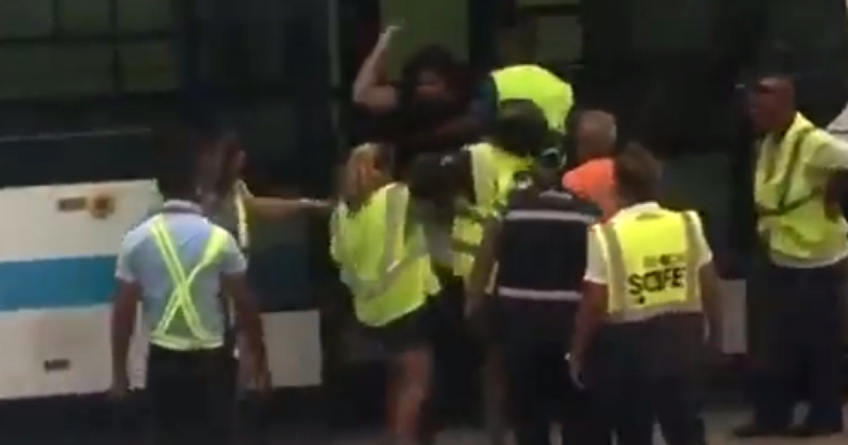 Golpean a dos venezolanas en Cuba © Captura de Video / Twitter