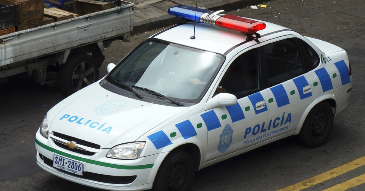 Auto patrulla de la policía de Uruguay © Flickr / Sergio Gómez