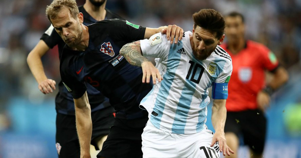 Messi, asediado por Croacia. © Selección Argentina / Twitter