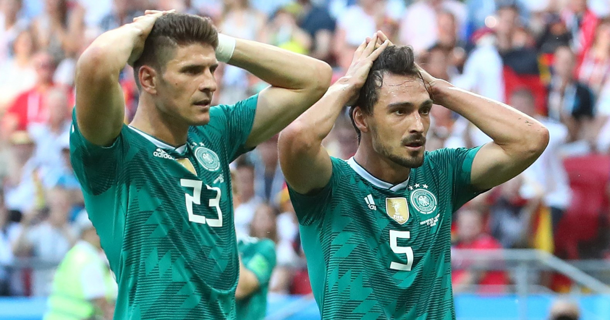 Jugadores alemanes tras caer ante Corea del Sur © REUTERS/Michael Dalder