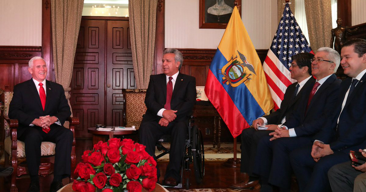 El presidente de Ecuador, Lenín Moreno (d), reunido con el videpresidente de EE.UU. © Lenín Moreno / Twitter