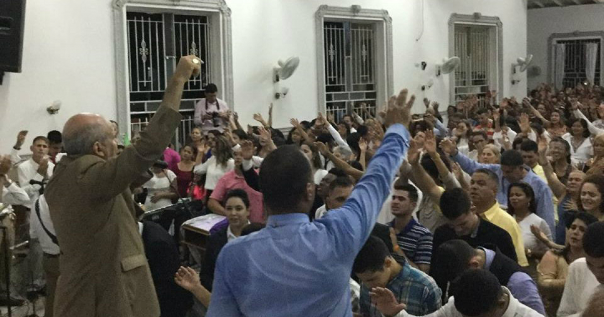 Integrantes de la Iglesia Metodista en Cuba durante una ceremonia © Facebook / Iglesia Metodista En Cuba