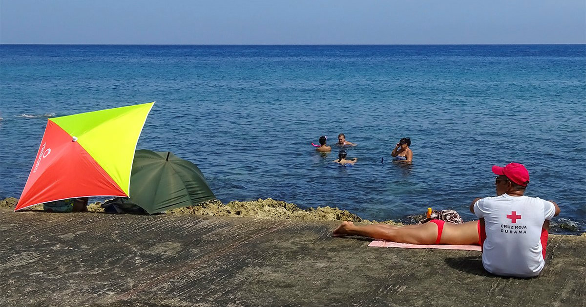 Día de playa para combatir las altas temperaturas © CiberCuba