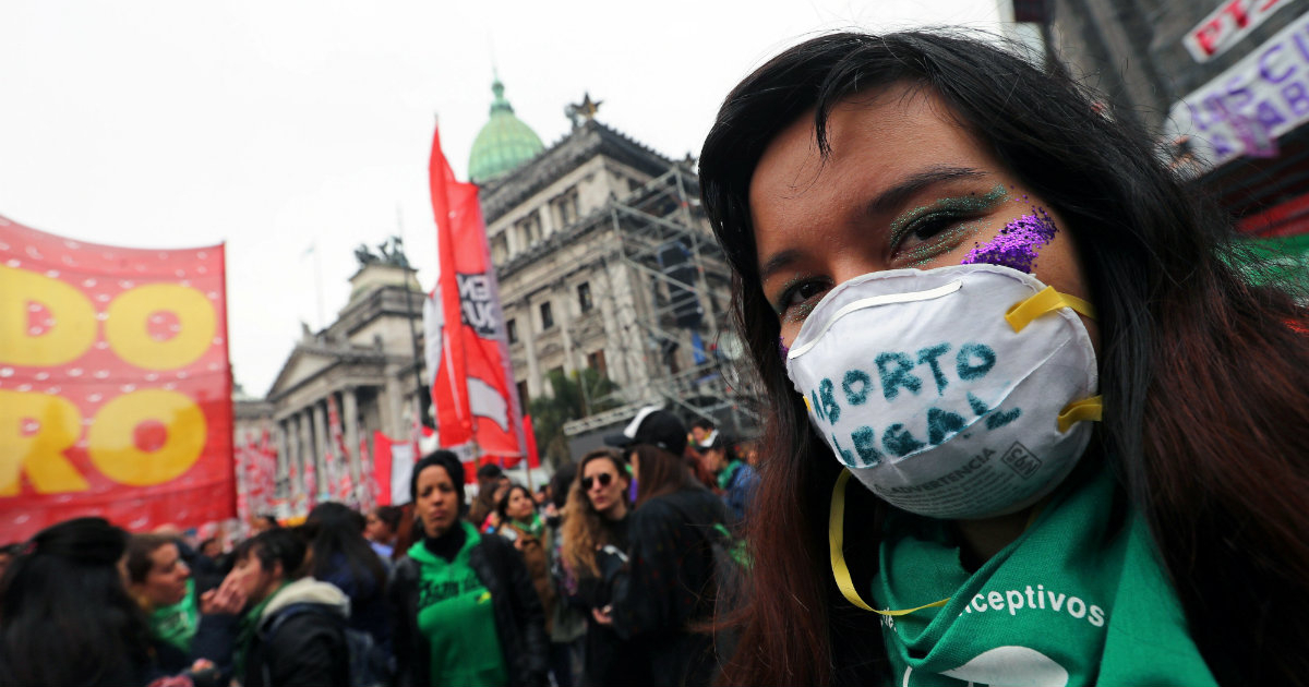 Manifestación en Argentina pidiendo la legalización del aborto © REUTERS / Marcos Brindicci