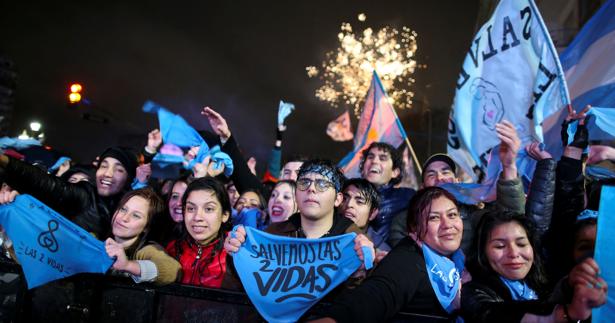 Activistas antiaborto en Buenos Aires © REUTERS/Agustin Marcarian