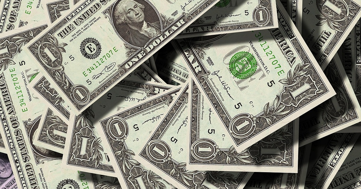 Dólares © Pixabay