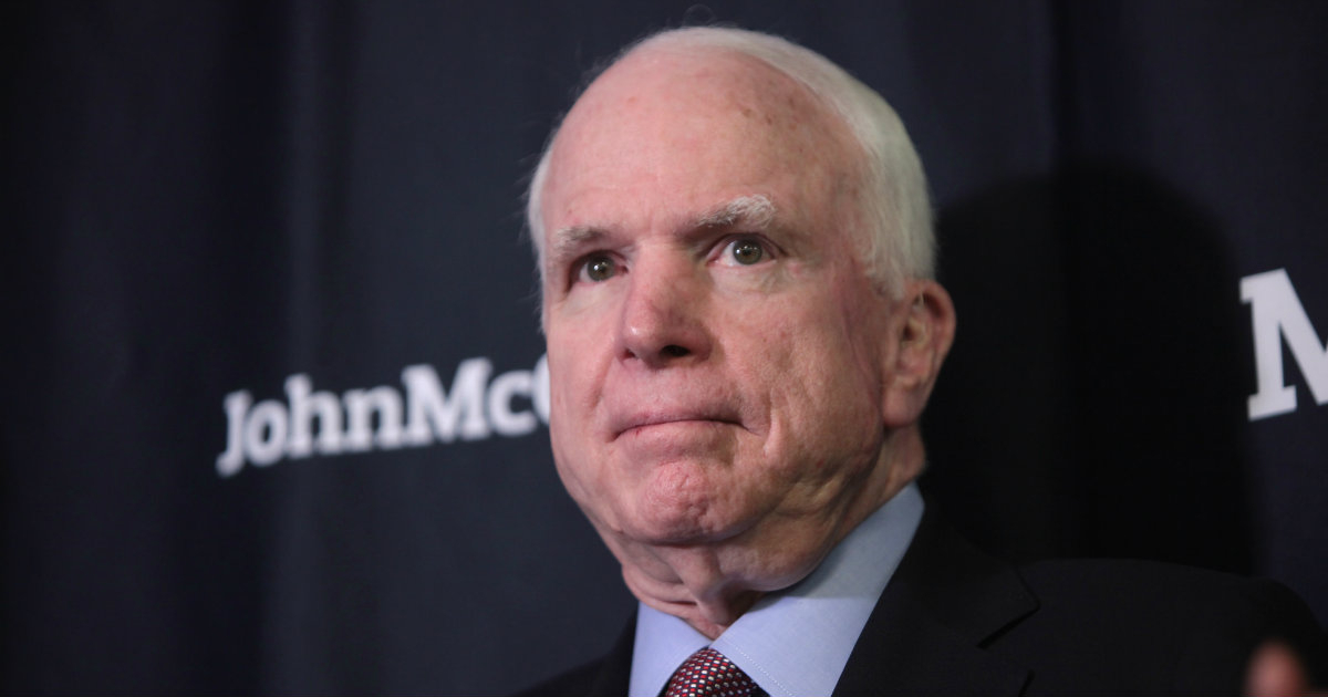 El senador John McCain comparece durante un acto electoral © Flickr / Gage Skidmore