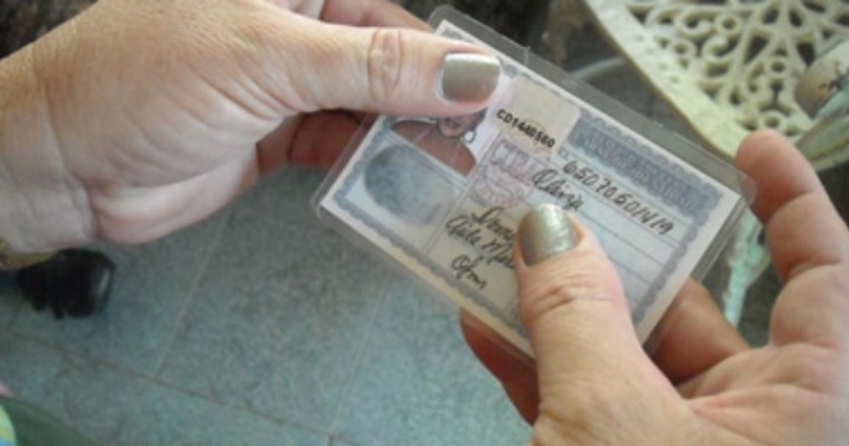 Carnet de identidad cubano © Cuba por Dentro